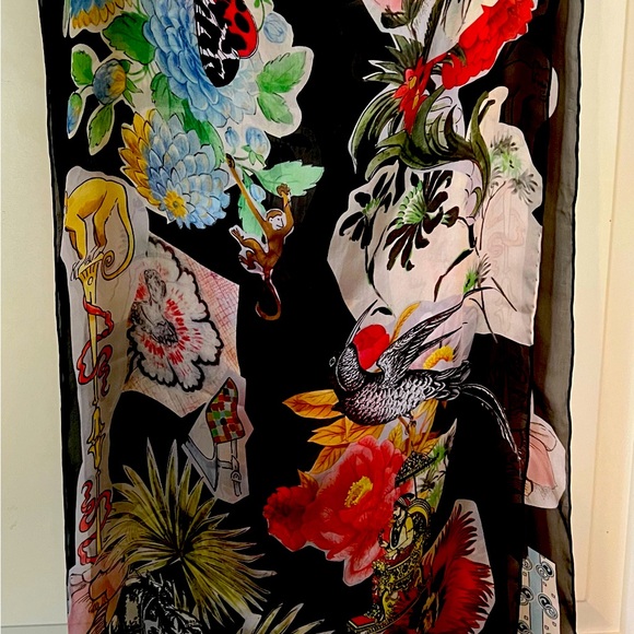 Salvatore Ferragamo silk scarf black floral with animals - Picture 2 of 7